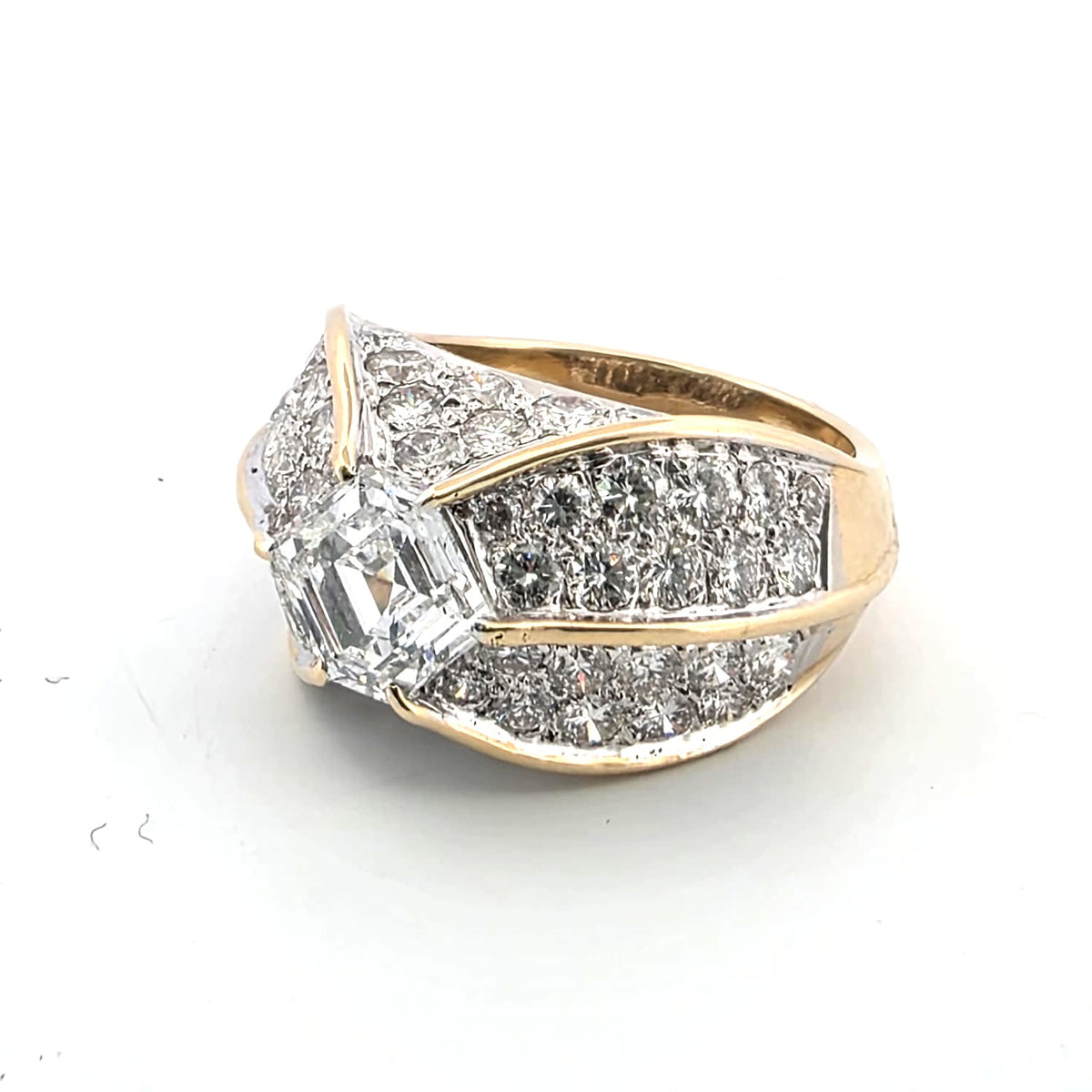 Bague Tank en or jaune et diamants