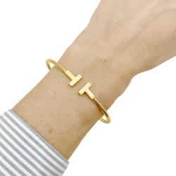Bracelet Tiffany & Co., collection "Tiffany T", modèle «Wire », or rose.