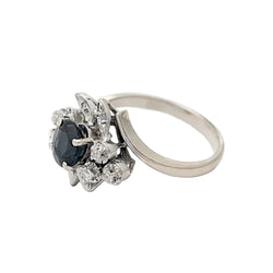 Bague Entourage en or blanc, saphir et diamants