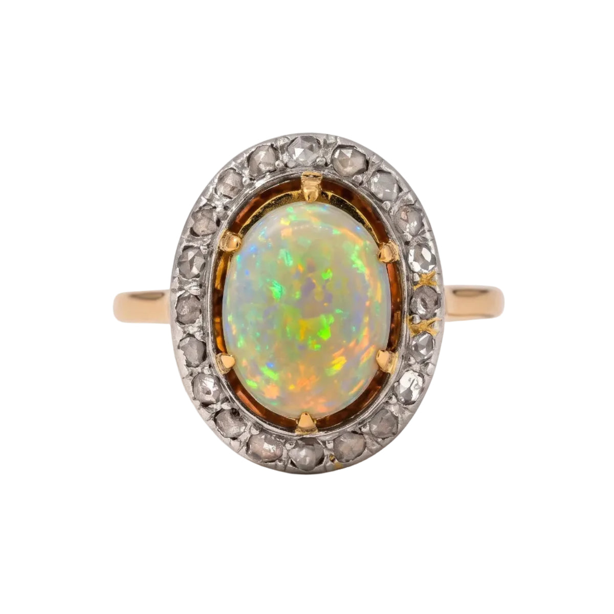 Bague Entourage en or jaune, platine, opale et diamants