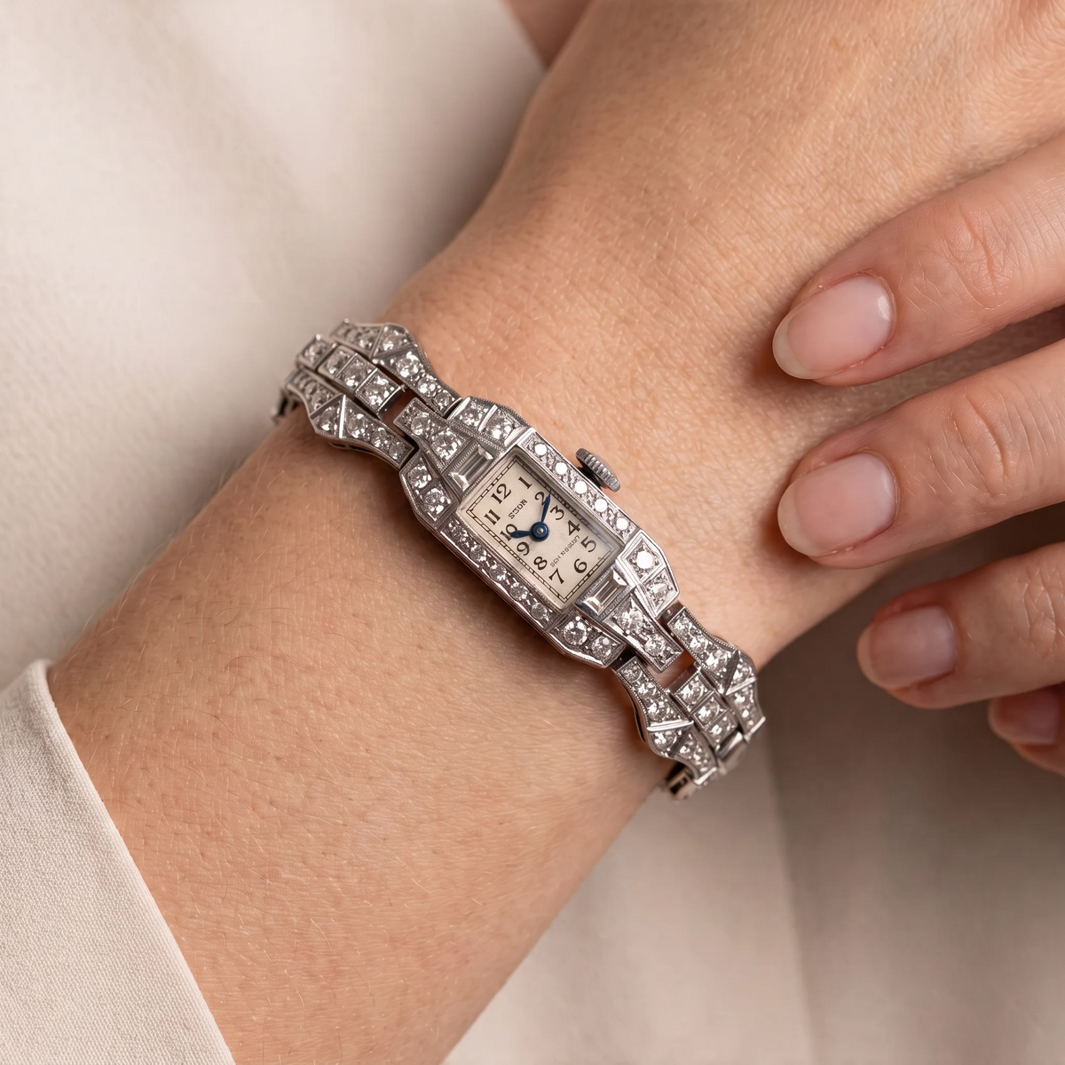Montre en or blanc, platine et diamants