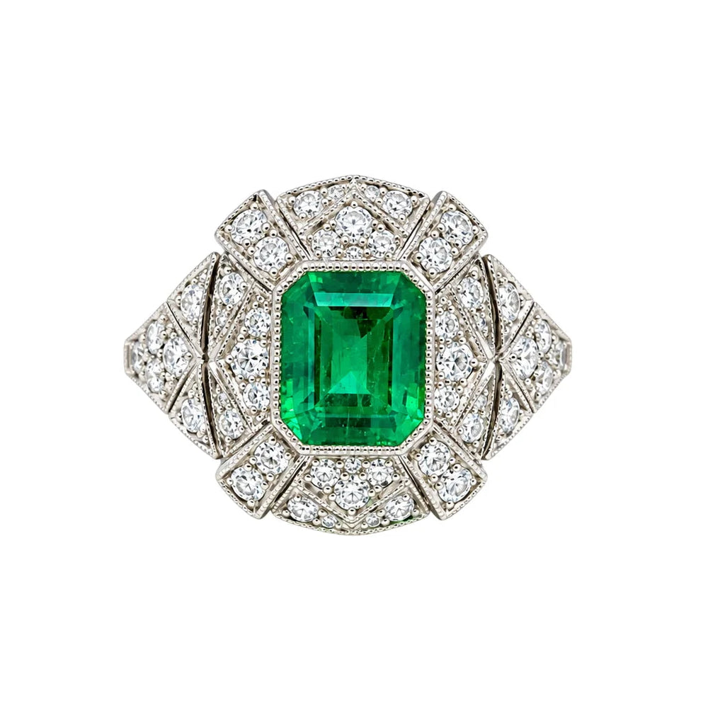 Bague Entourage en platine, émeraude et diamants