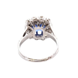 Bague Entourage en or blanc, saphir et diamants