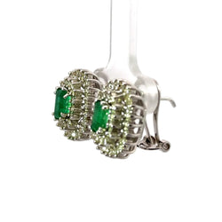 Boucles d'oreilles Clips en or blanc, émeraudes et diamants