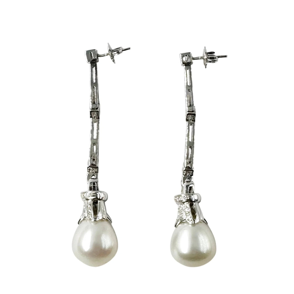 Boucles d'oreilles Pendantes en or blanc, perles et diamants