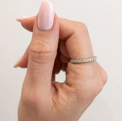 Bague Alliance en or blanc et diamants