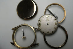Montre OMÉGA en or jaune et cuir