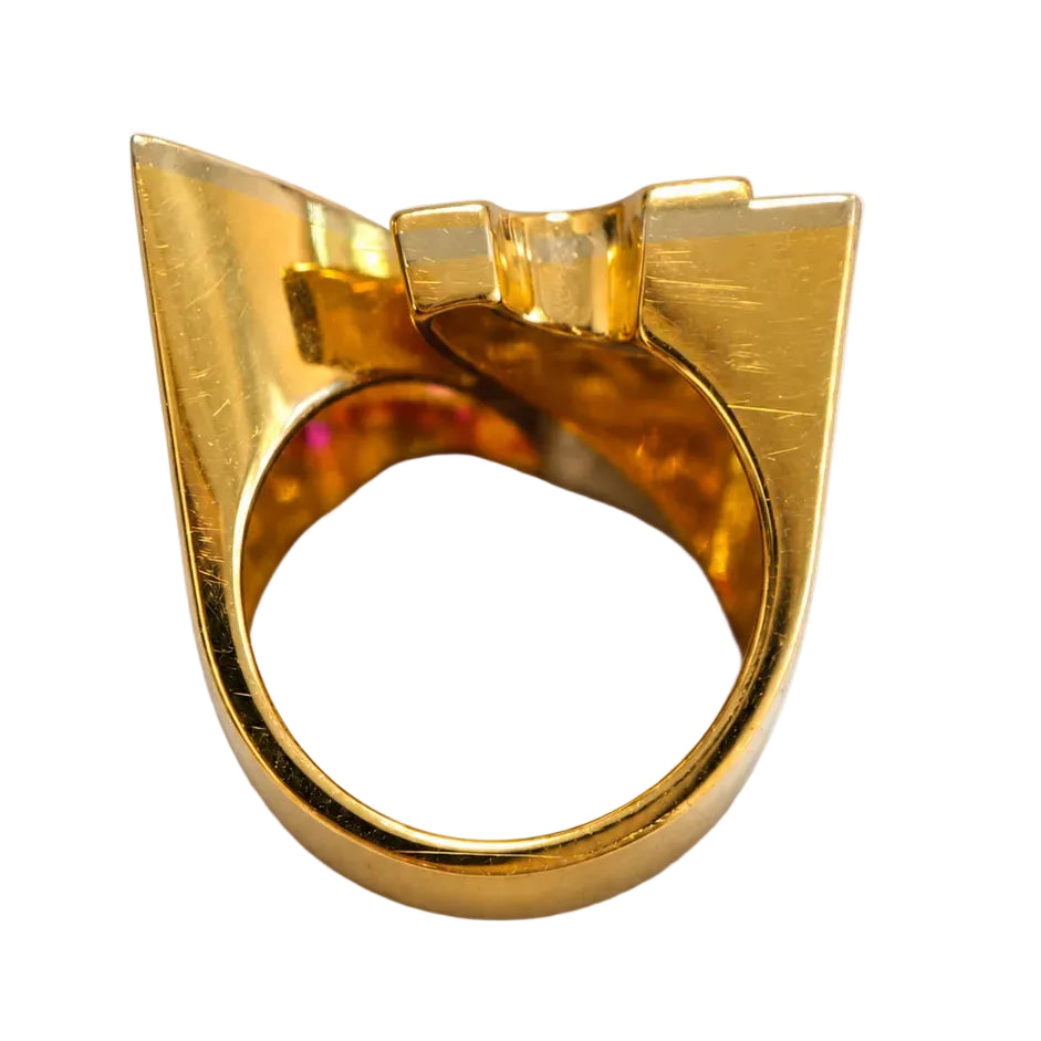 Bague Tank en or jaune, rubis et diamants