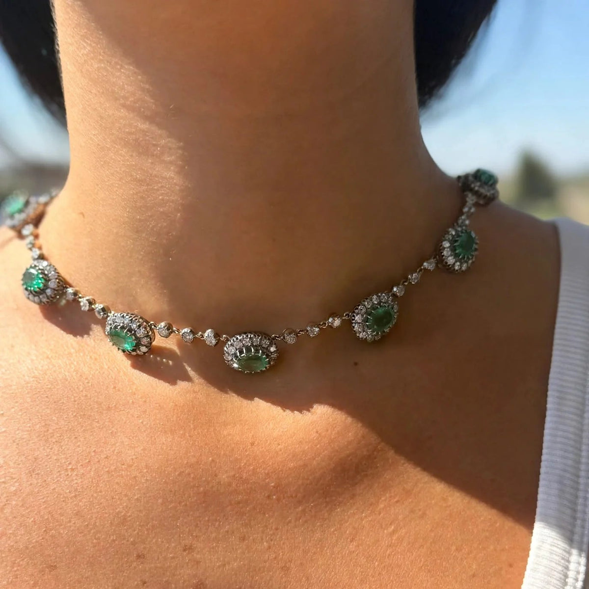 Collier Rivière en émeraudes et diamants