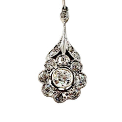 Boucles d'oreilles Belle Époque en platine, or jaune et diamants