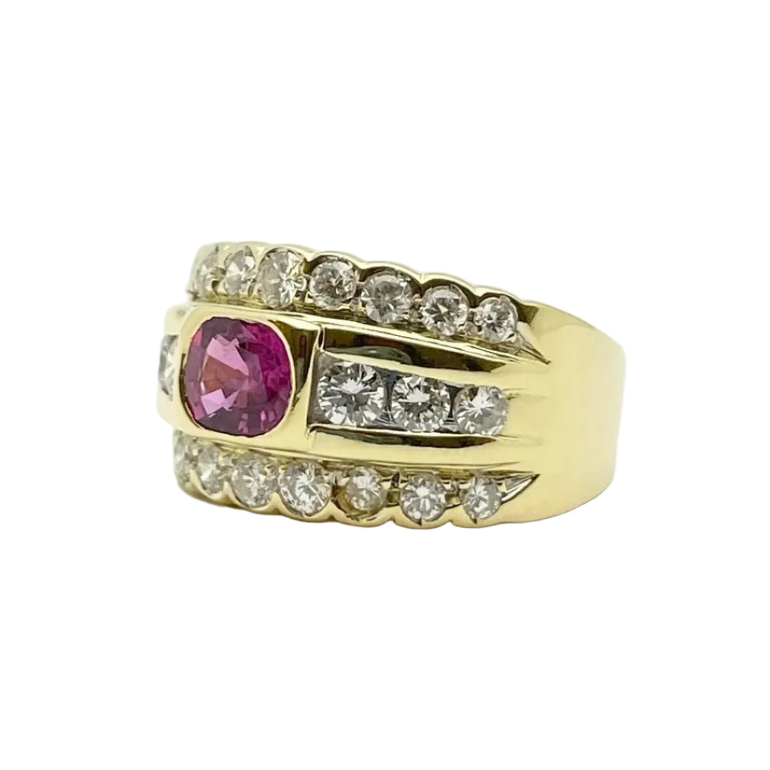 Bague Bandeau en or jaune, rubis et diamants