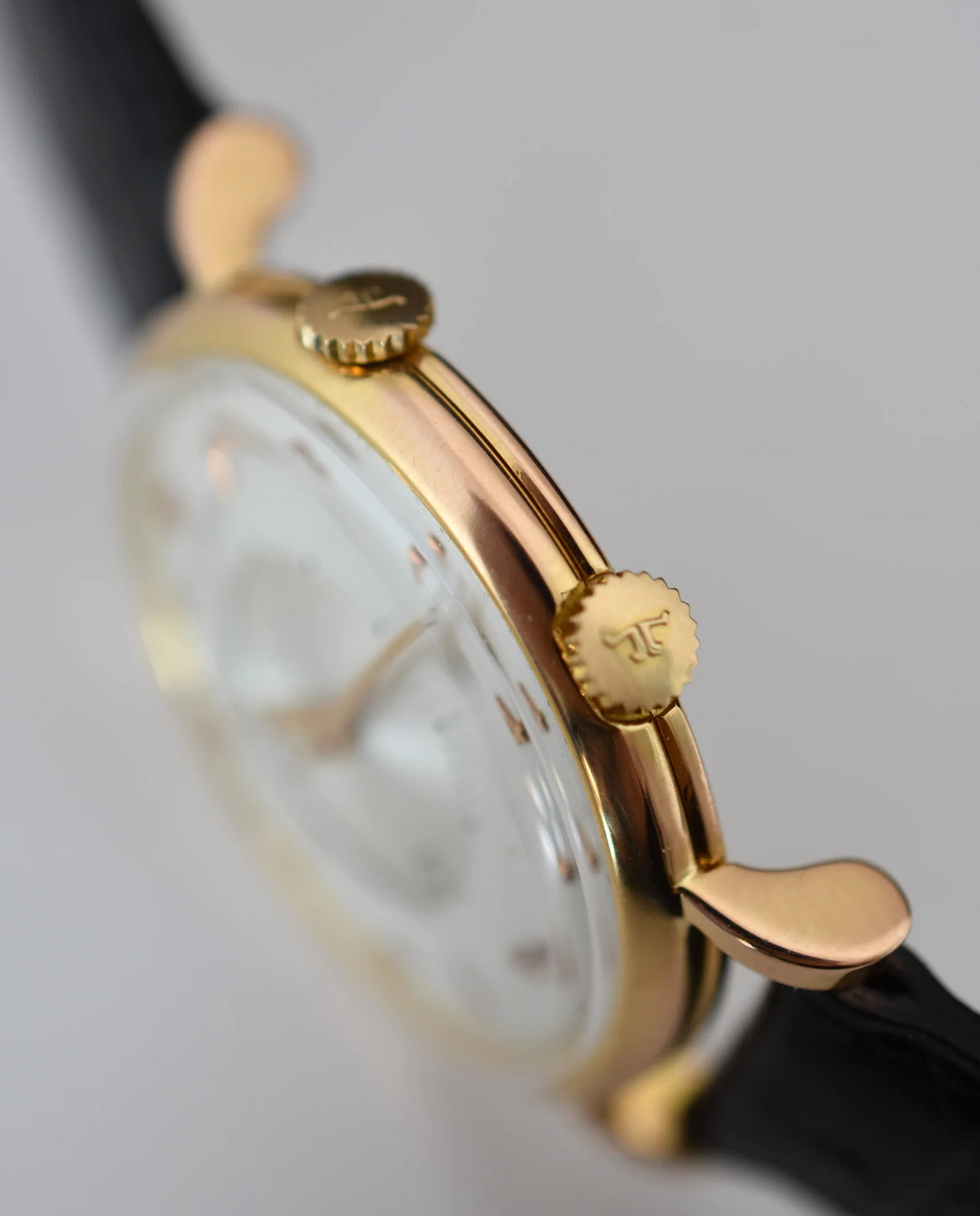 Montre  JAEGER-LECOULTRE MEMOVOX REF. 3151  en or rose 18 COMPLICATION REVEIL - CAL. P489/1 - circa 1952