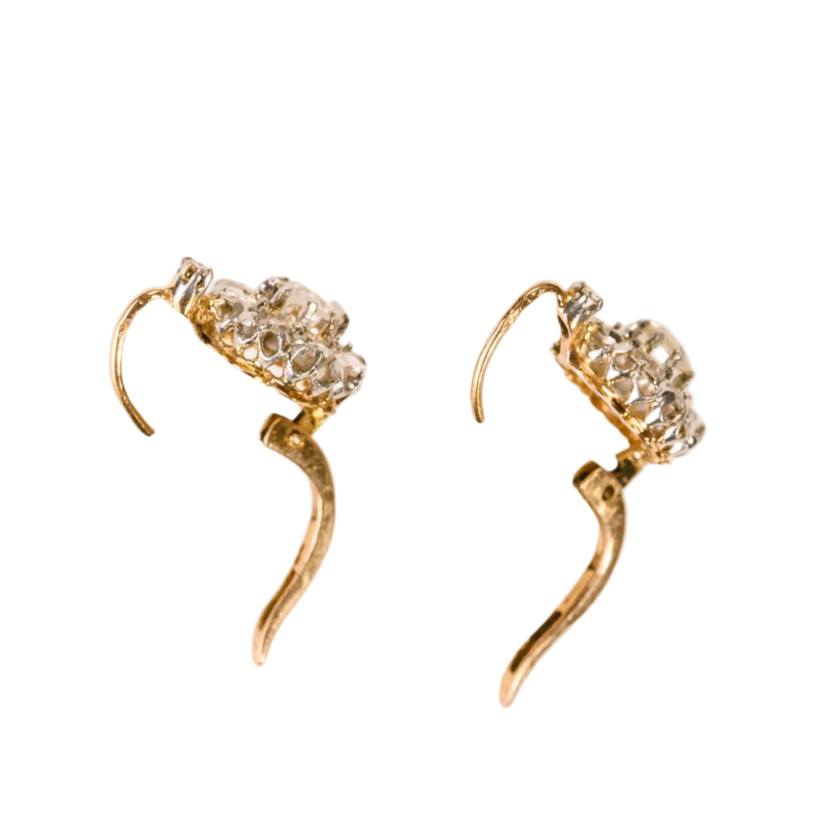 Boucles d'oreilles Dormeuses en or rose, platine et diamants