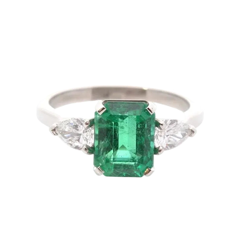 Bague Trilogie en platine, émeraude et diamants