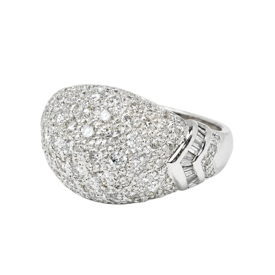 Bague Pavée en or blanc et diamants