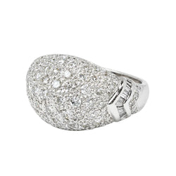 Bague Pavée en or blanc et diamants