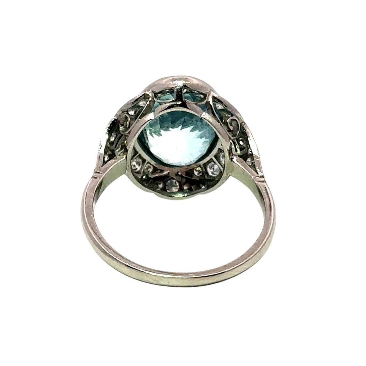 Bague Entourage en platine, aigue-marine et diamants
