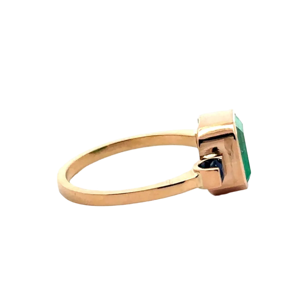 Bague Trilogie en or jaune, émeraude et saphirs
