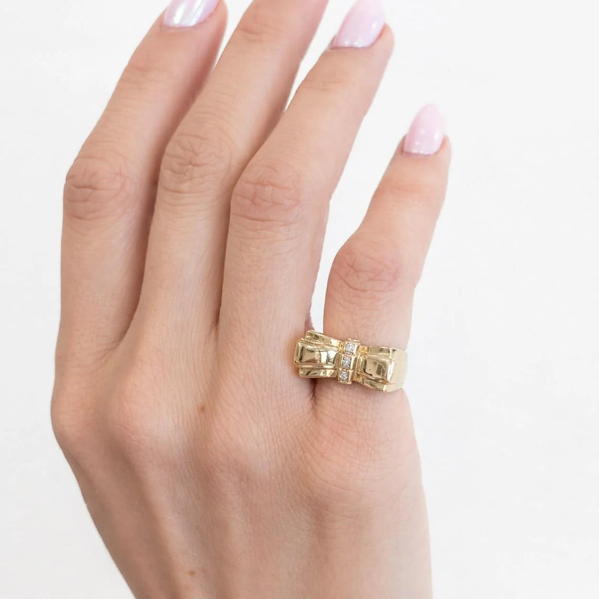 Bague Tank en or jaune et diamants