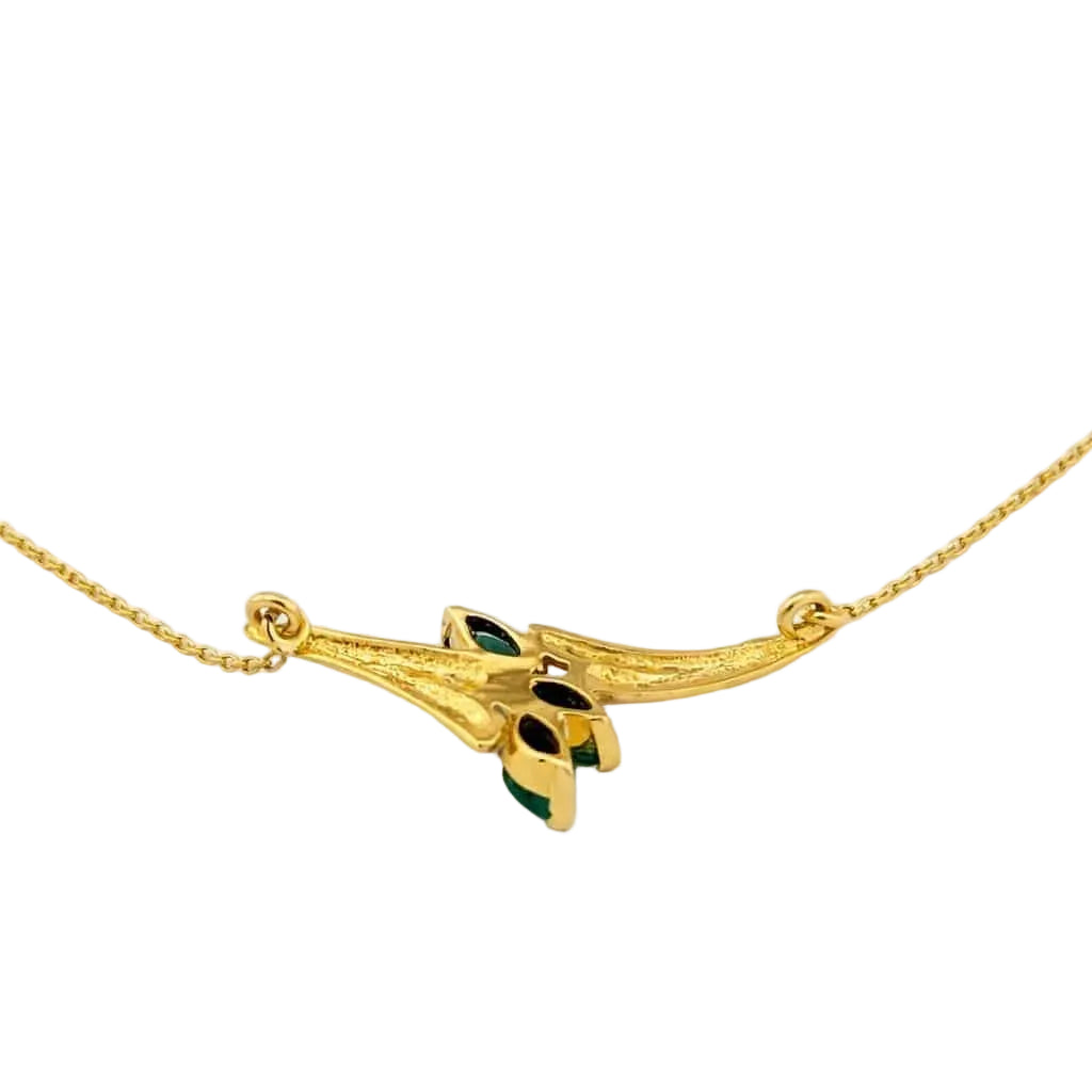 Collier Pendentif en or jaune et émeraudes