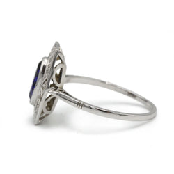 Bague Entourage en or blanc, saphir et diamants