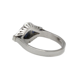 Bague en or blanc, saphirs et diamants