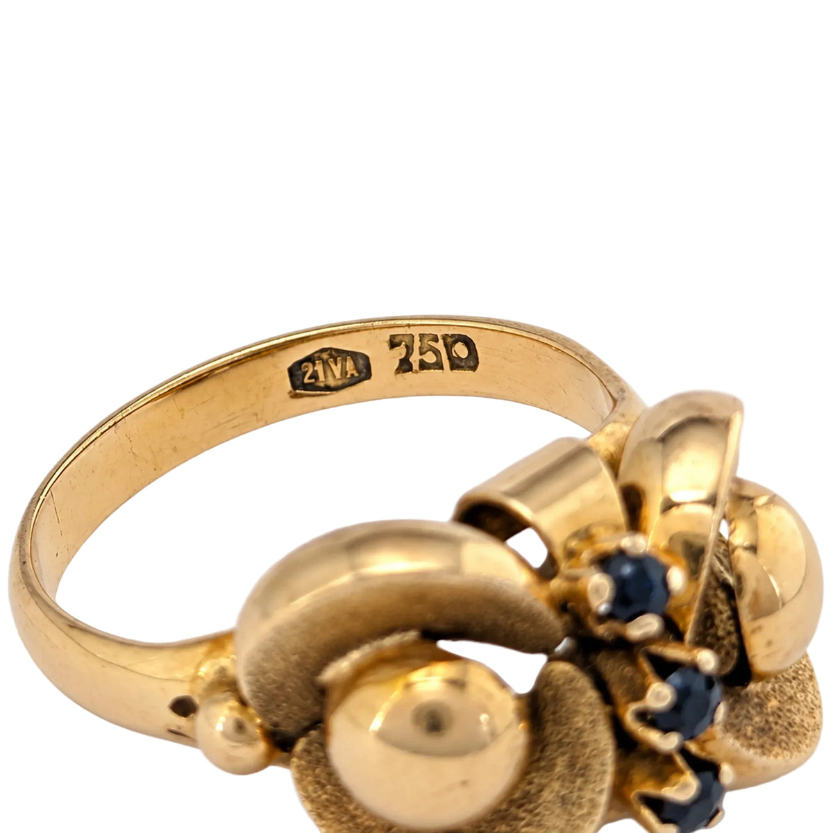 Bague en or jaune et saphirs