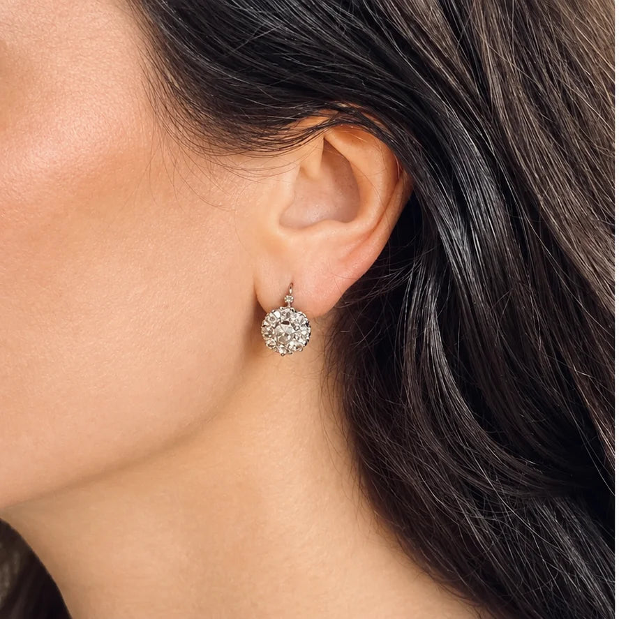 Boucles d'oreilles Dormeuses en or rose, platine et diamants