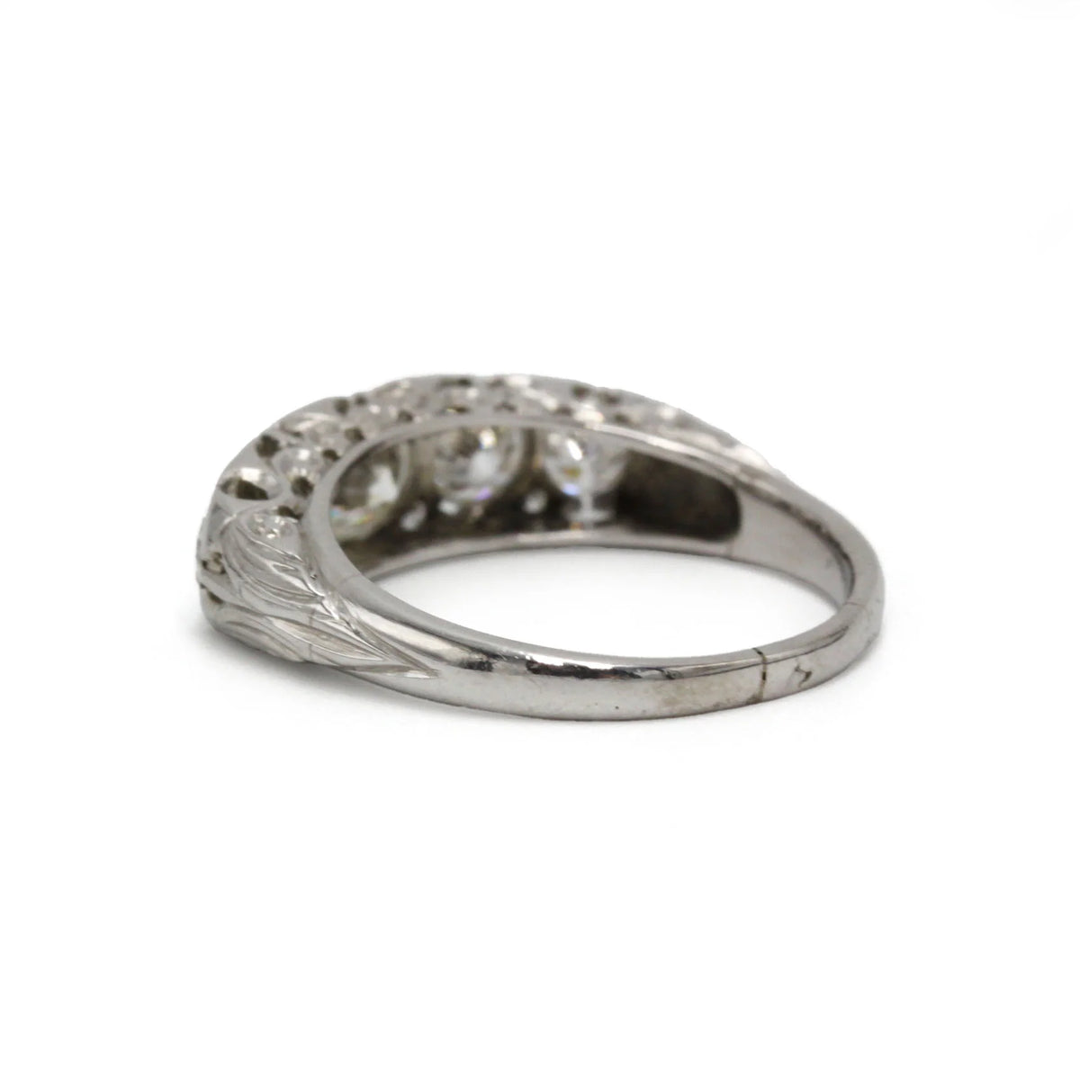 Bague Jarretière en platine et diamants