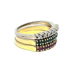 Bagues en or jaune, émeraudes, rubis et diamants
