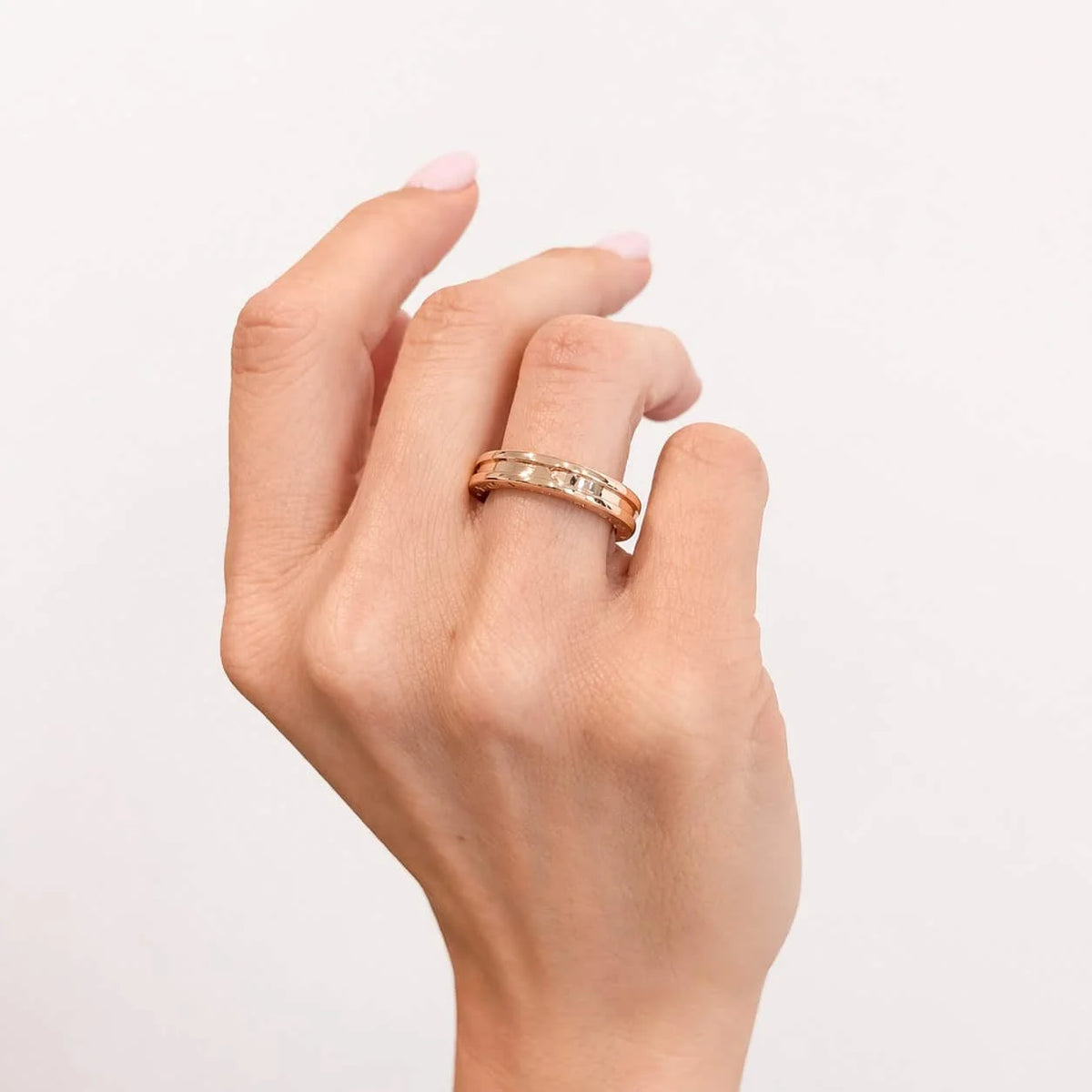 Bague Alliance BULGARI "B.Zero1" en or rose
