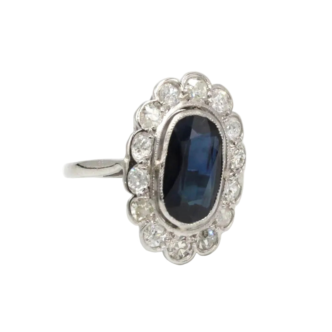 Bague Pompadour en platine, saphir et diamants