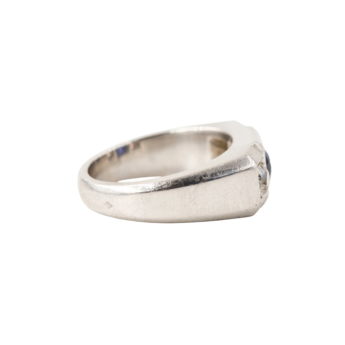 Bague Tank Art déco LOUIS HEISSLER en platine, saphir et diamants
