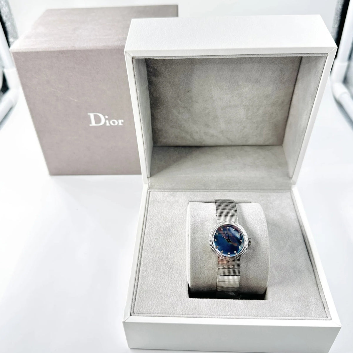 Montre de dame DIOR "La Baby D" en acier, nacre et diamants