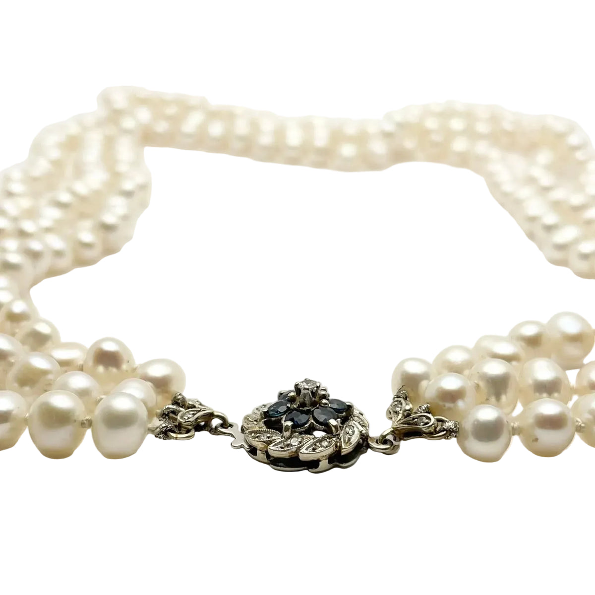 Collier Perles en or blanc, saphirs et diamants