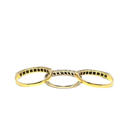 Bagues en or jaune, émeraudes, rubis et diamants
