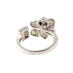 Bague Fleur en or blanc et diamants