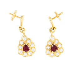 Boucles d'oreilles Pendantes en or jaune, rubis et diamants