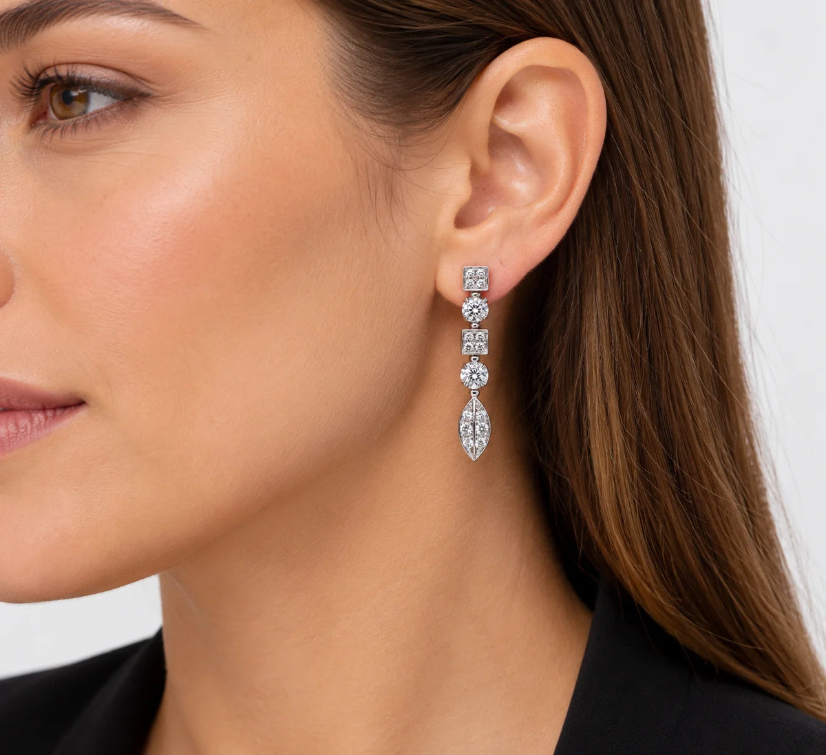 Boucles d'oreilles Pendantes BULGARI Lucea en or blanc et diamants