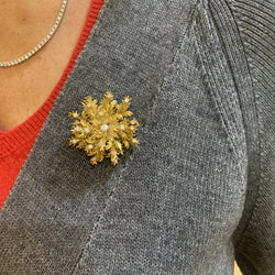 Broche Clip en or jaune et diamants