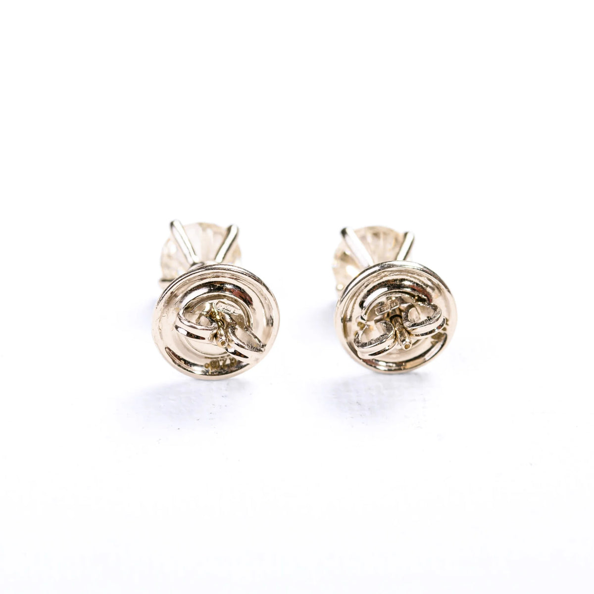 Boucles d'oreilles puces en or blanc et diamants