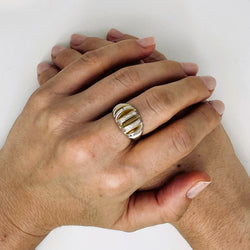 Bague Dôme en or jaune, platine et diamants