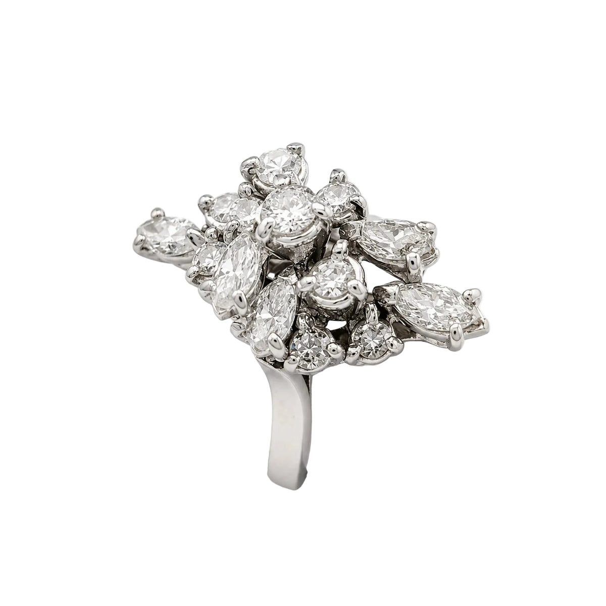 Bague en or blanc et diamants