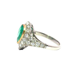 Bague Cocktail en or jaune, platine, émeraude et diamants