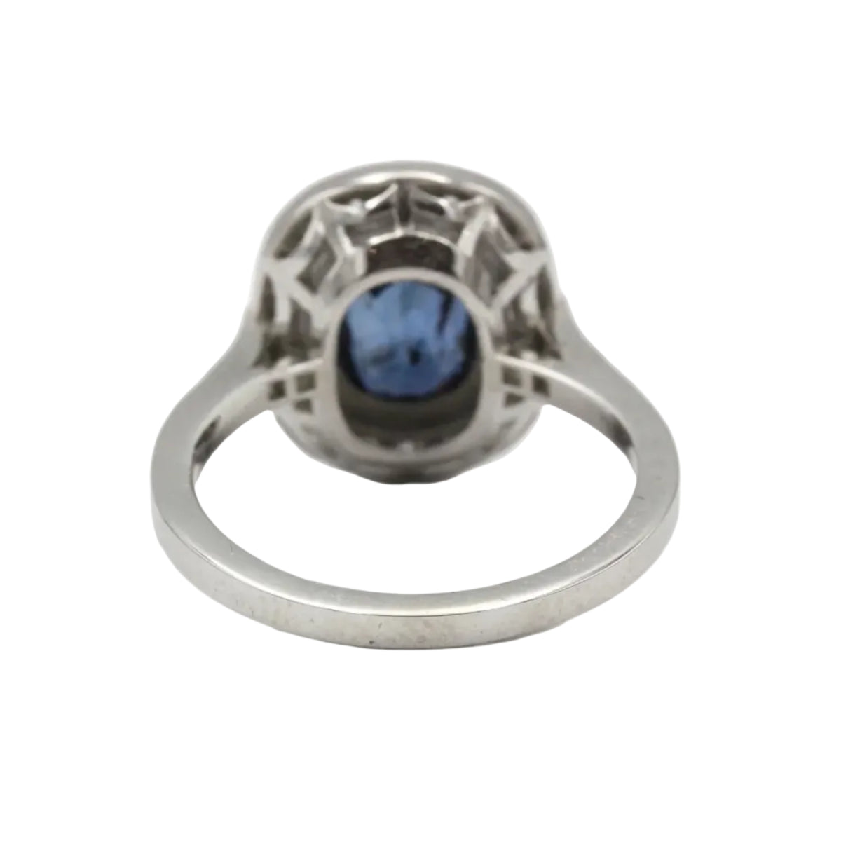Bague Entourage en platine, saphir et diamants