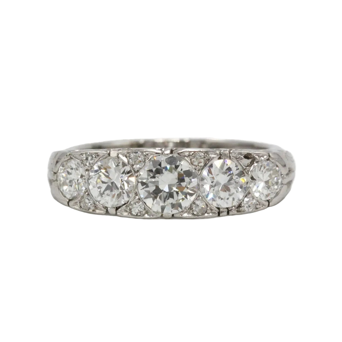 Bague Jarretière en platine et diamants