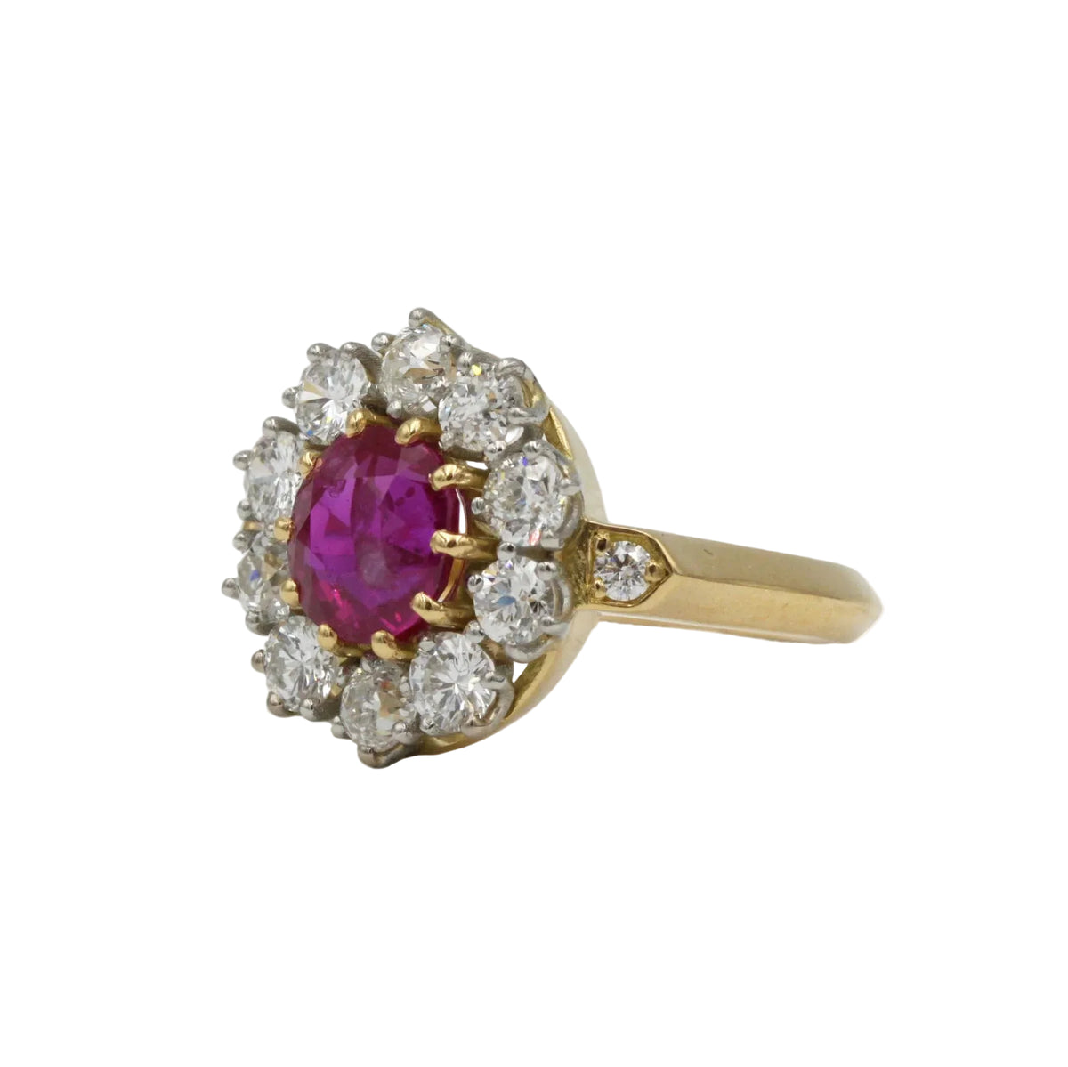 Bague Marguerite en or jaune, platine, rubis et diamants