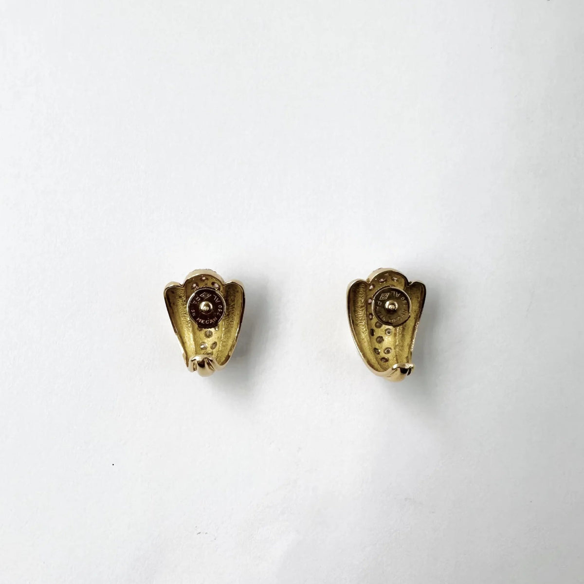 Boucles d'oreilles en or blanc, or jaune et diamants