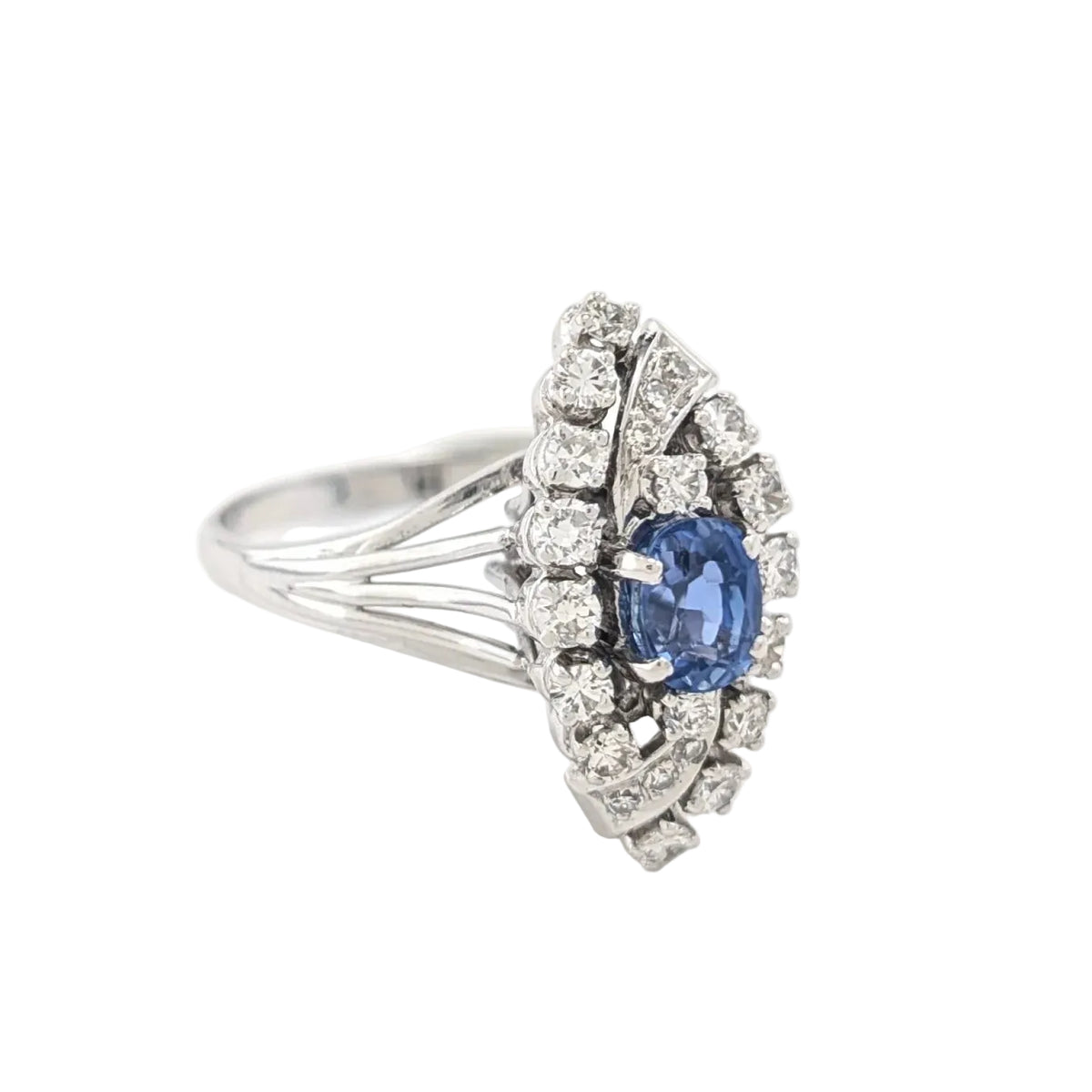 Bague Marquise en or blanc, saphir et diamants