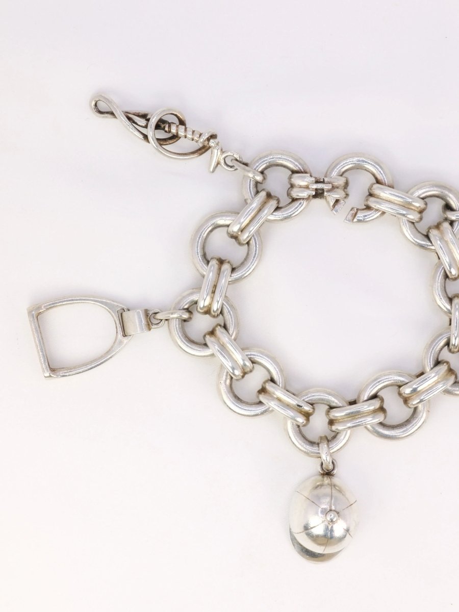 Gaétan de Percin (attribué à HERMES) Bracelet en argent et breloques thème hippique - Castafiore
